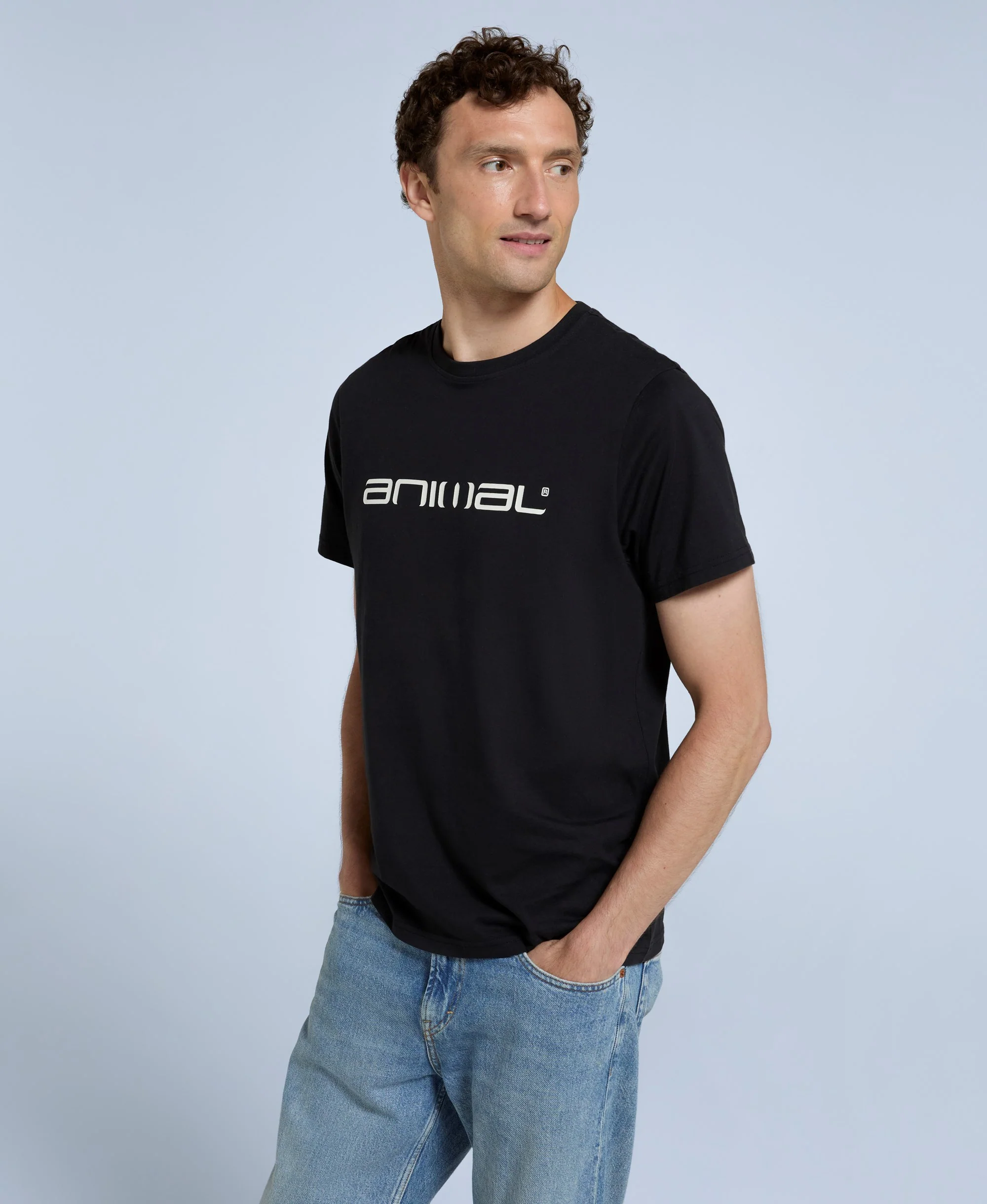 Leon Mens Relaxed T-Shirt - Black - Image 5