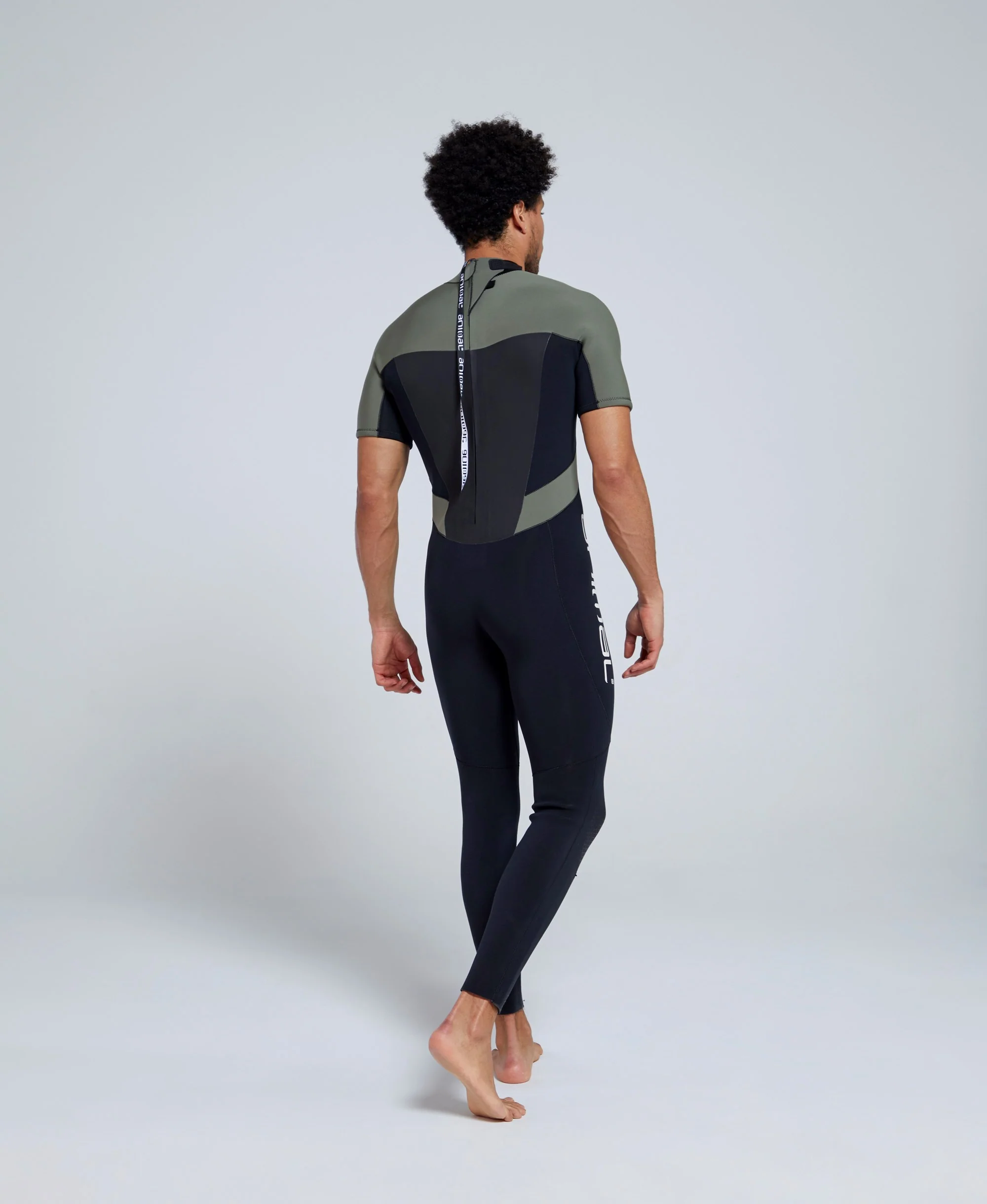 Logan Mens 4mm Wetsuit - Black - Image 4