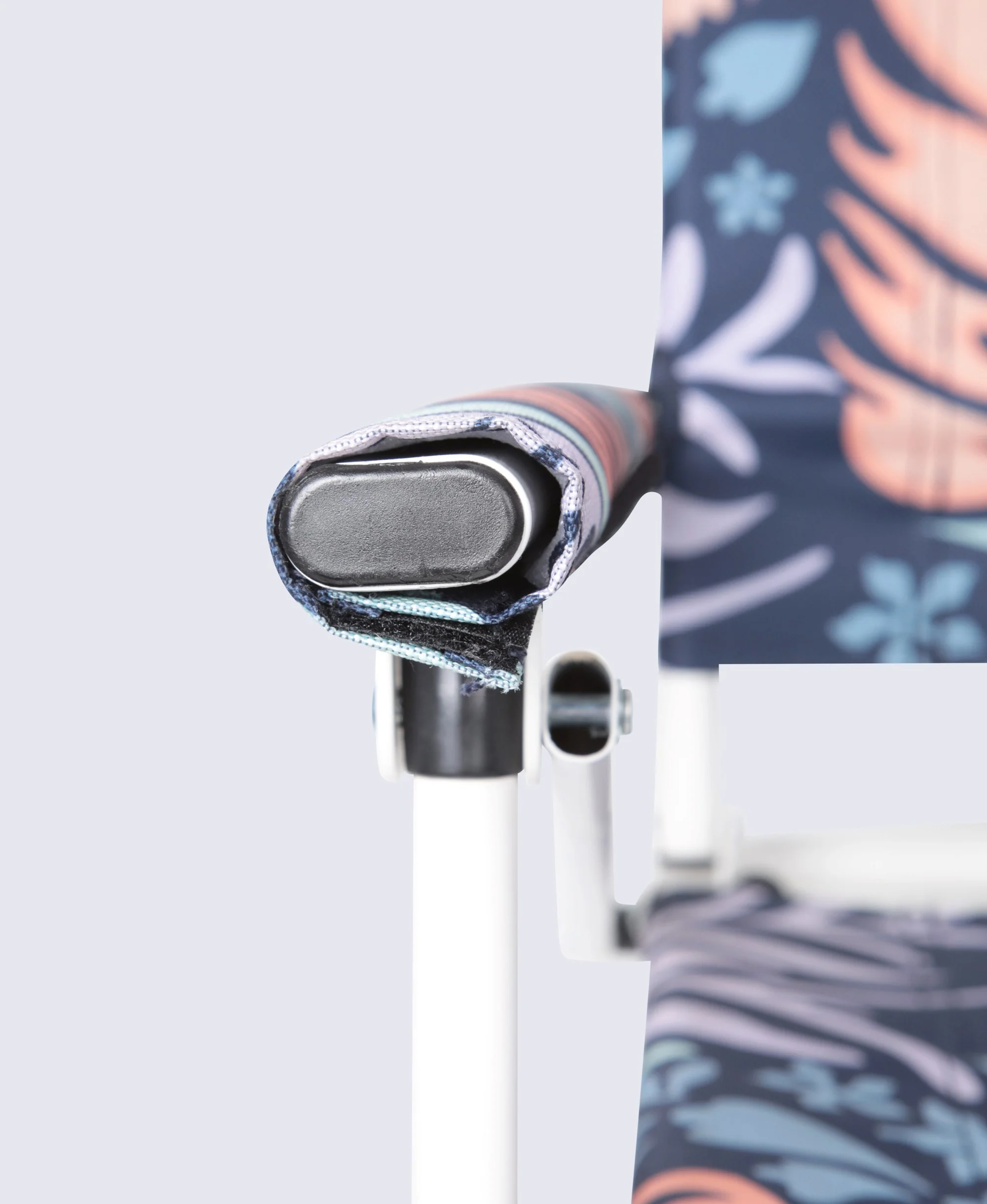 Printed Low Folding Beach Chair - Mixed - Image 5