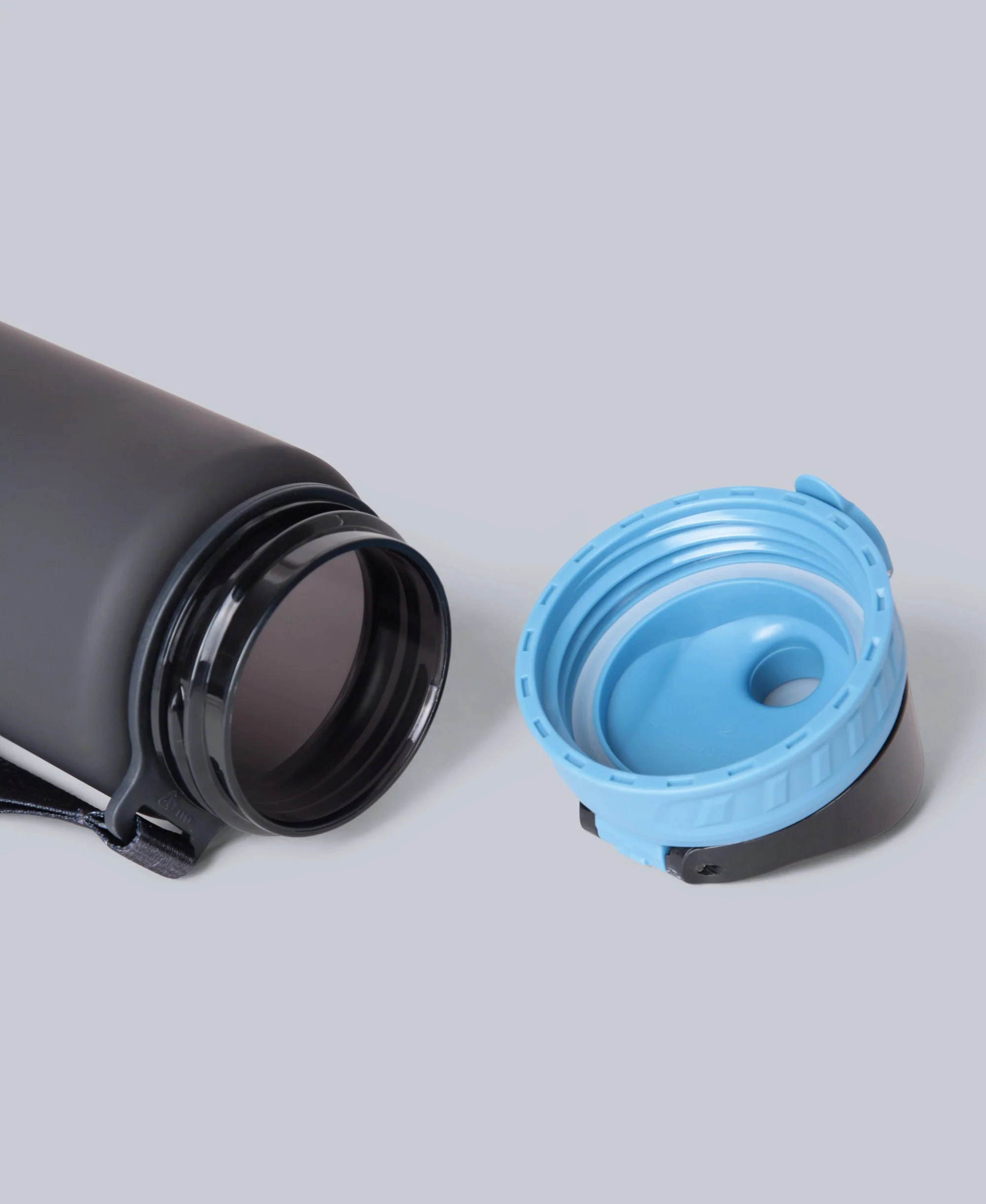 Push Lid Water Bottle - 700ml - Navy - Image 7